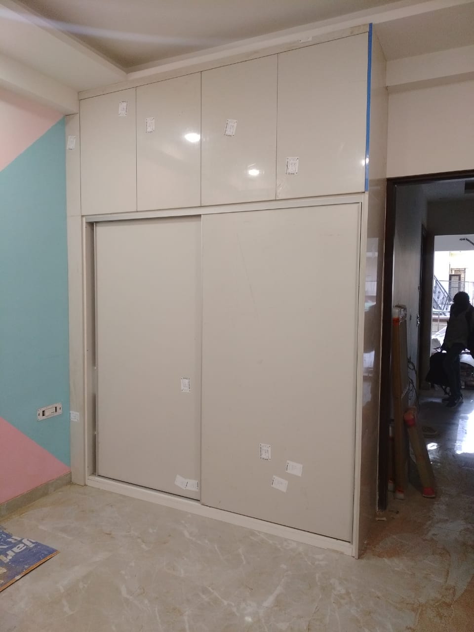 indias-no-1-modular-wardrobes-brand-company-in-noida-greater-noida-india-largest-closets-company-in-noida